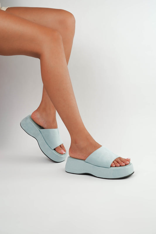 Cloudies Raised Flats